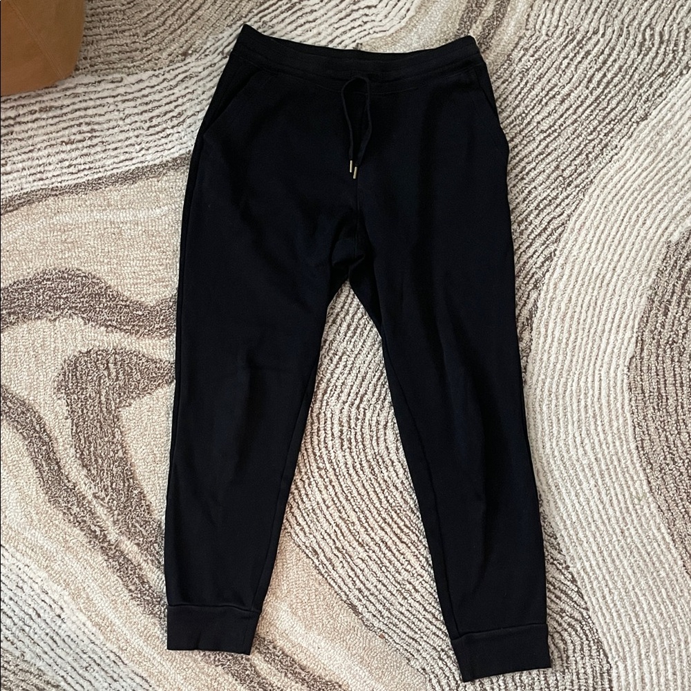 Uniqlo women’s black Jogger Pants
